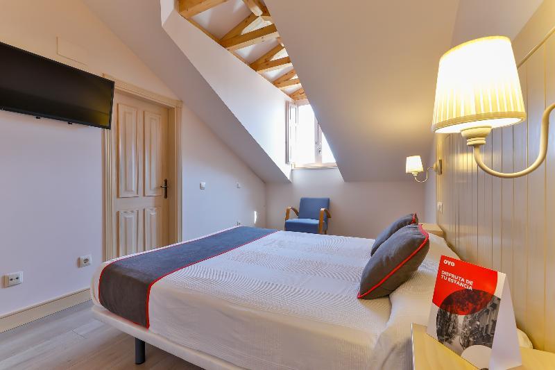 Hostal La Chata By Vivere Stays San Ildefonso Екстер'єр фото