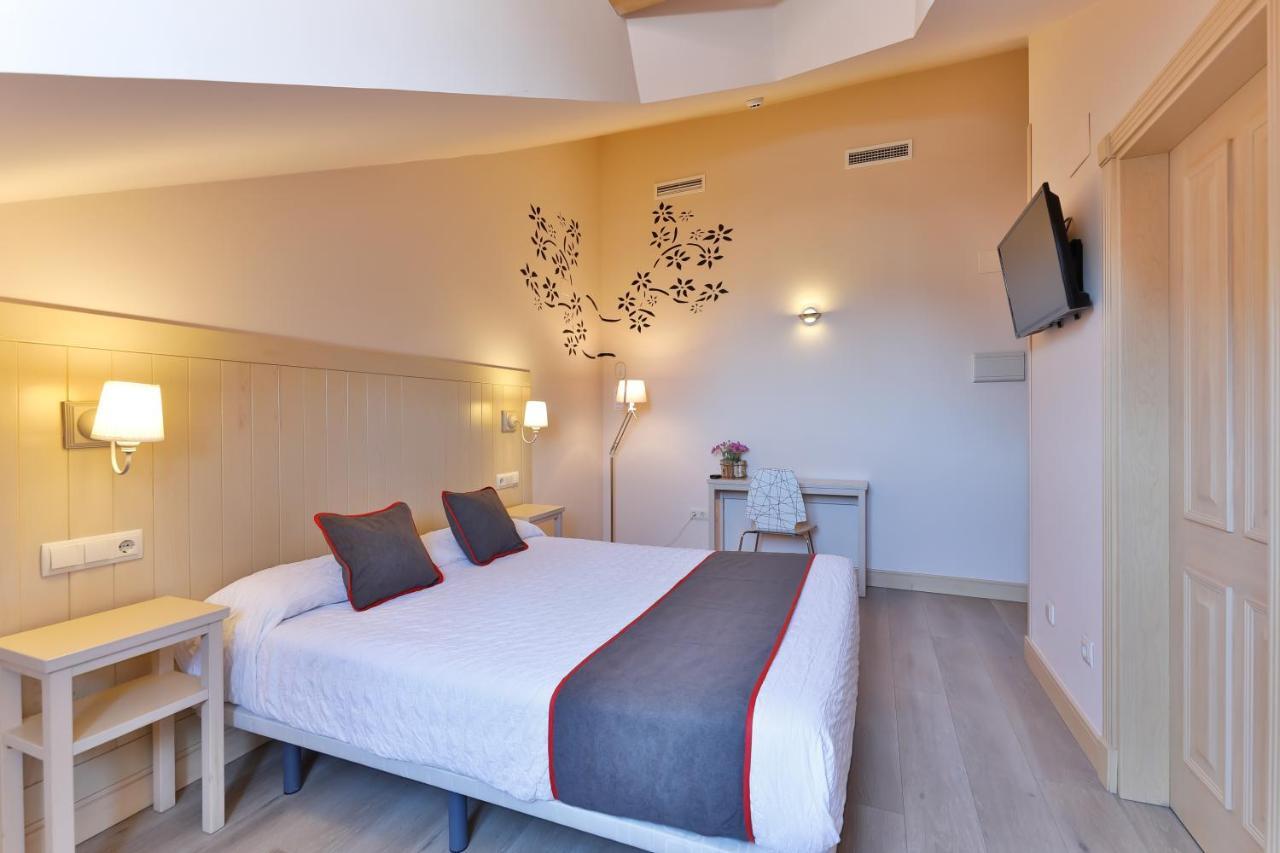 Hostal La Chata By Vivere Stays San Ildefonso Екстер'єр фото