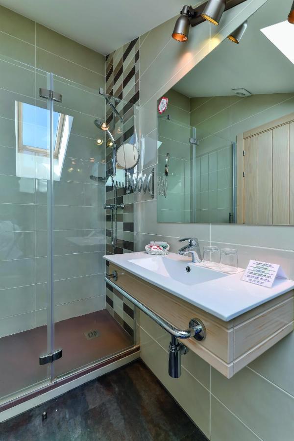 Hostal La Chata By Vivere Stays San Ildefonso Екстер'єр фото