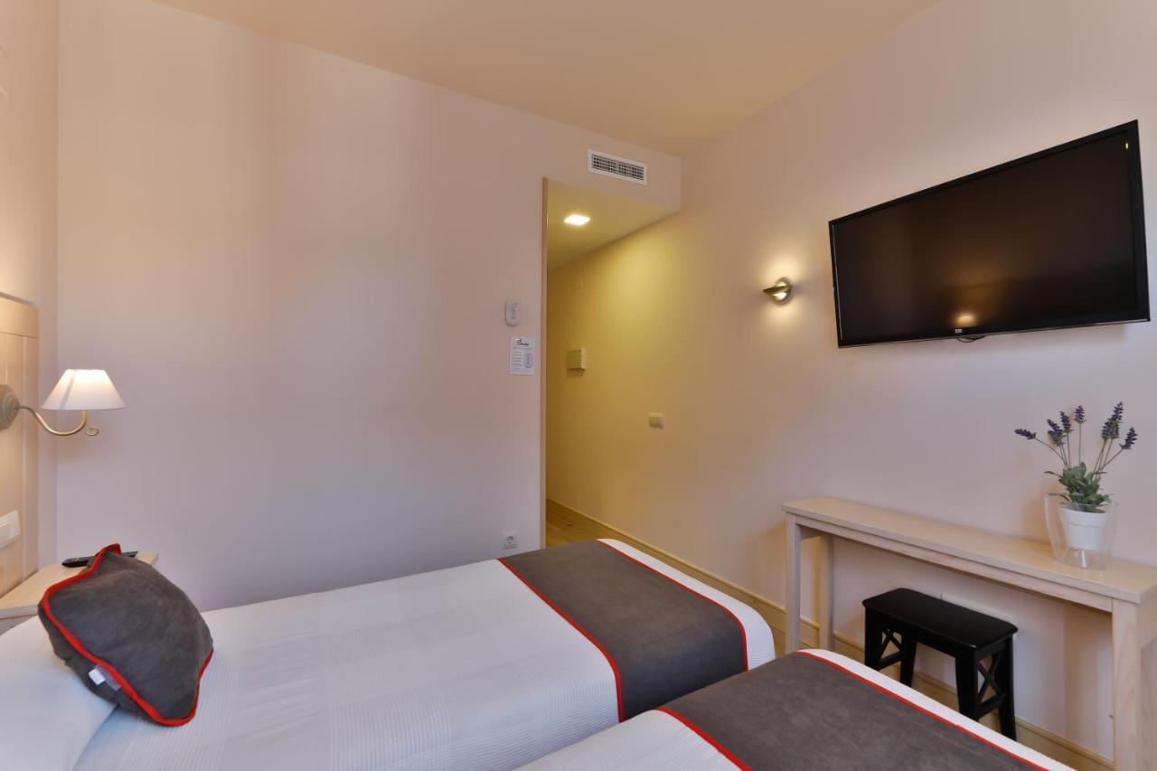 Hostal La Chata By Vivere Stays San Ildefonso Екстер'єр фото
